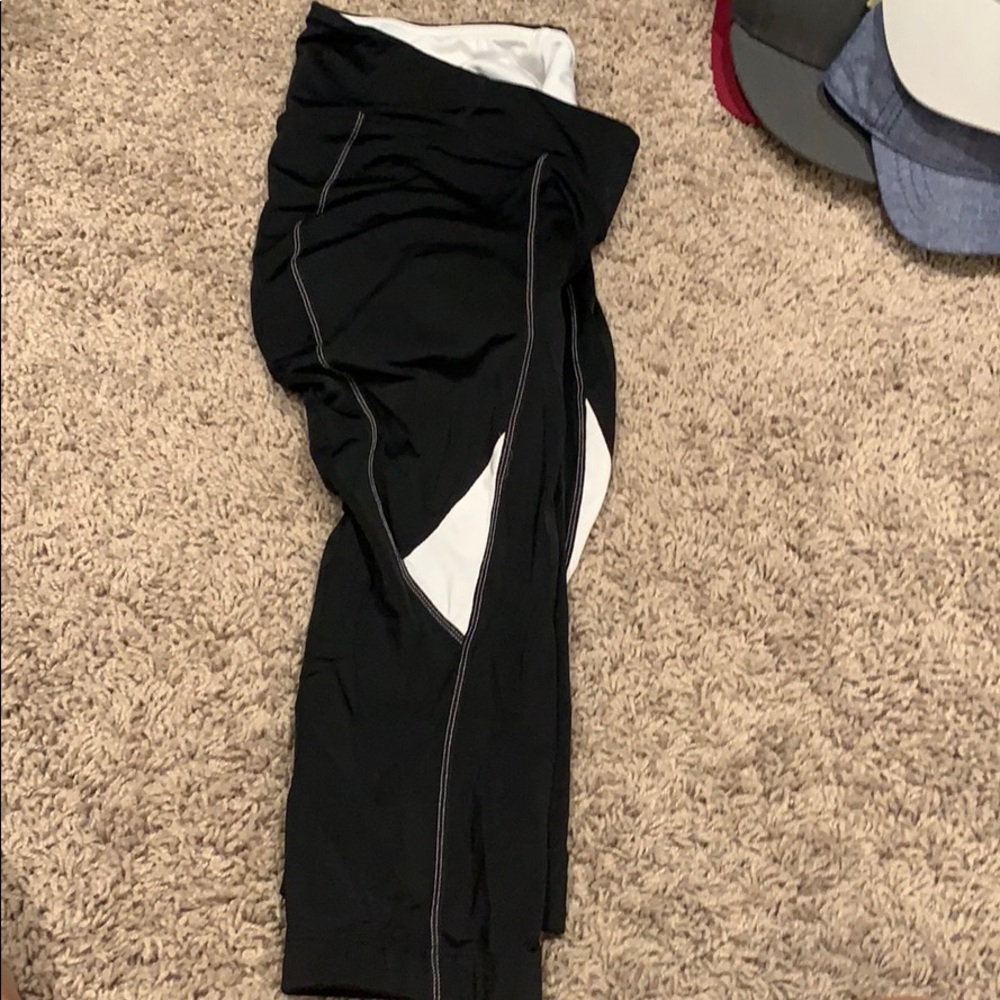 Padded cycle capris